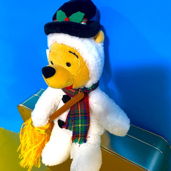 DISNEY STORE EXCLUSIVE VTG 90’s NWT WINNIE THE POOH SNOWMAN BEAN BAG PLUSH - Picture 7 of 10